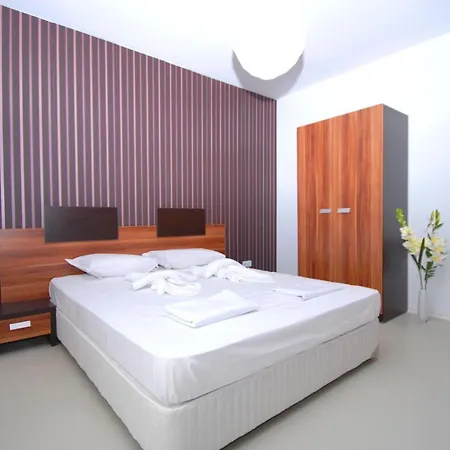 Boutique Rainbow 4 Otel 3*