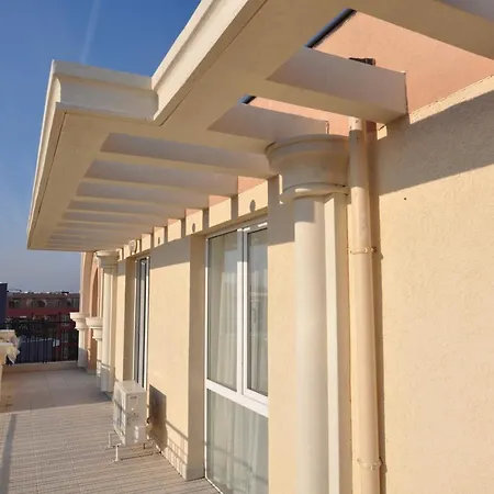 Boutique Rainbow 4 Otel