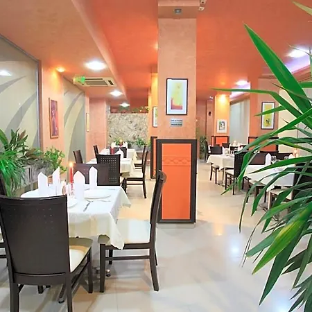 Hotel Boutique Rainbow 4 3*
