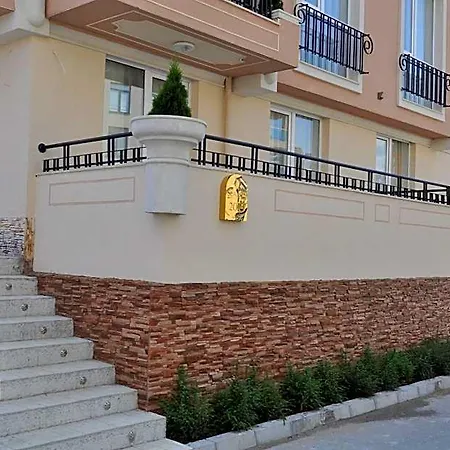 Boutique Rainbow 4 Hotel
